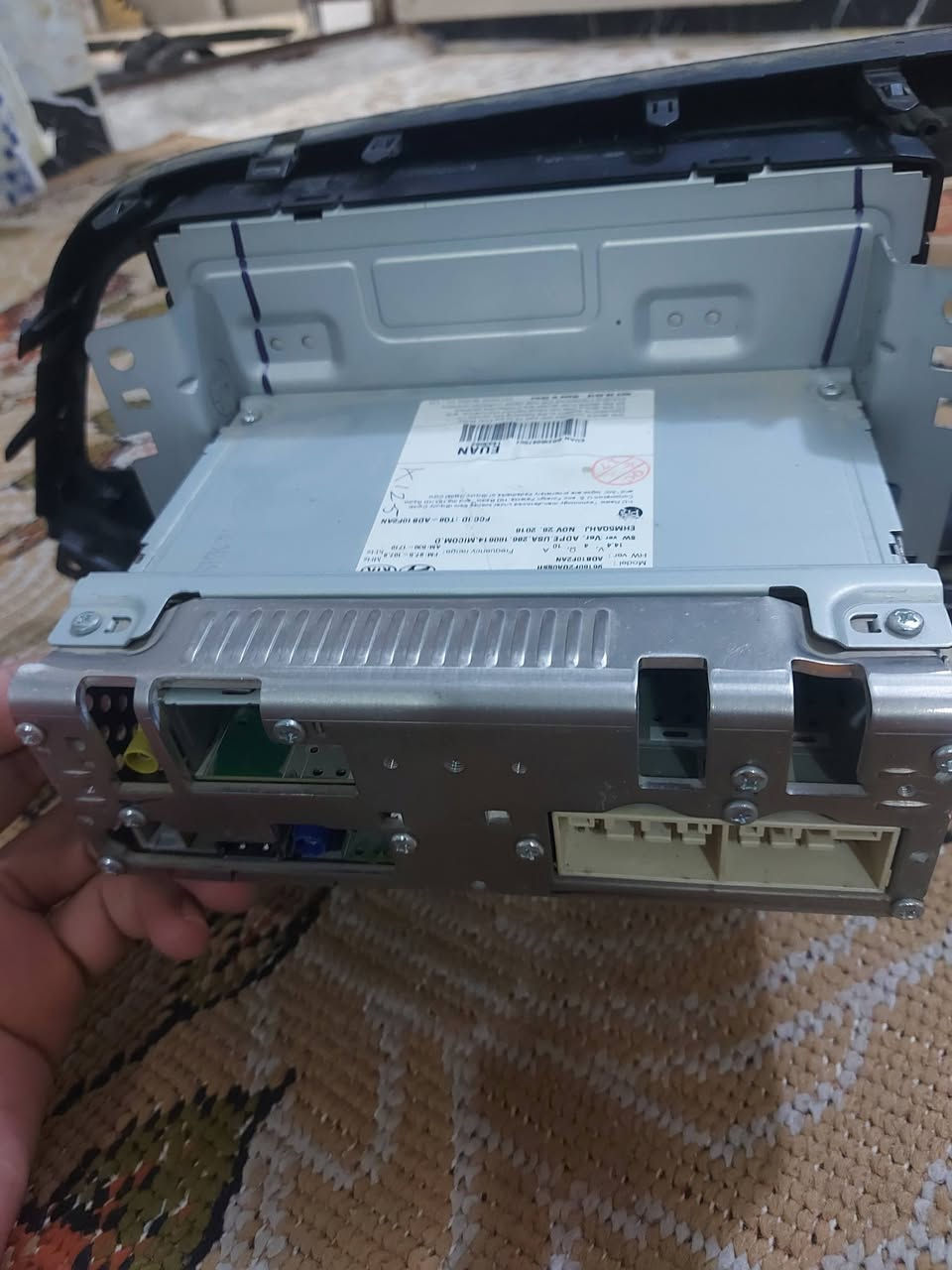 سلام عليكم شاشه. النترا وارد مال 2019 تفصيخ اني فاتحه من سيارتي خليت بمكانها تاب.   شاشه اصليه.مال شركه
***********
