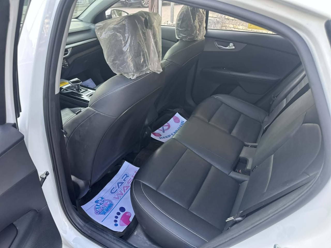 تحيه طيبه السلام عليكم
كيا كي 3  2024 
فول مواصفات 
ماشيه 35 ألف 
مكينة 1500 دبل نوزل 
بصمه تشغيل 
بصمه ابواب 
شاشه كامره 
تحكم ستيرن 
فتحه سقف 
مري شفط 
ترحيب 
تبريد قطعه 
ويل كب 
حساس خلفي 
باقي مواصفات 
رقم اربيل شرط تحويل مباشرة 
،145 ورقه وبيها مجال بسيط 
أي استفسار رقم صاحب السيارة 
***********
مكان بغداد البياع حي أعلام
