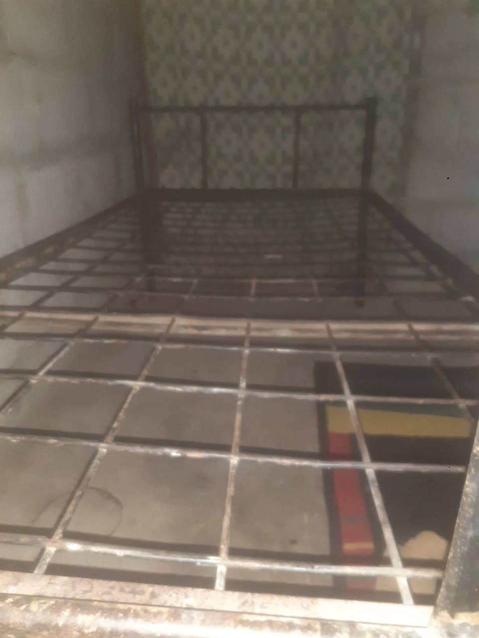 بسبب الختلاف إعادة النشر من رخصه الادمن قريوله للبيع طول مترين تقريبا
وعرض ٩٠ سعر ١٥الف موصل الأيسر


**إذا كنت صاحب هذا الإعلان وتريد حذفه لأي سبب، رجاءا أرسل رسالة إلى الدعم الفني**