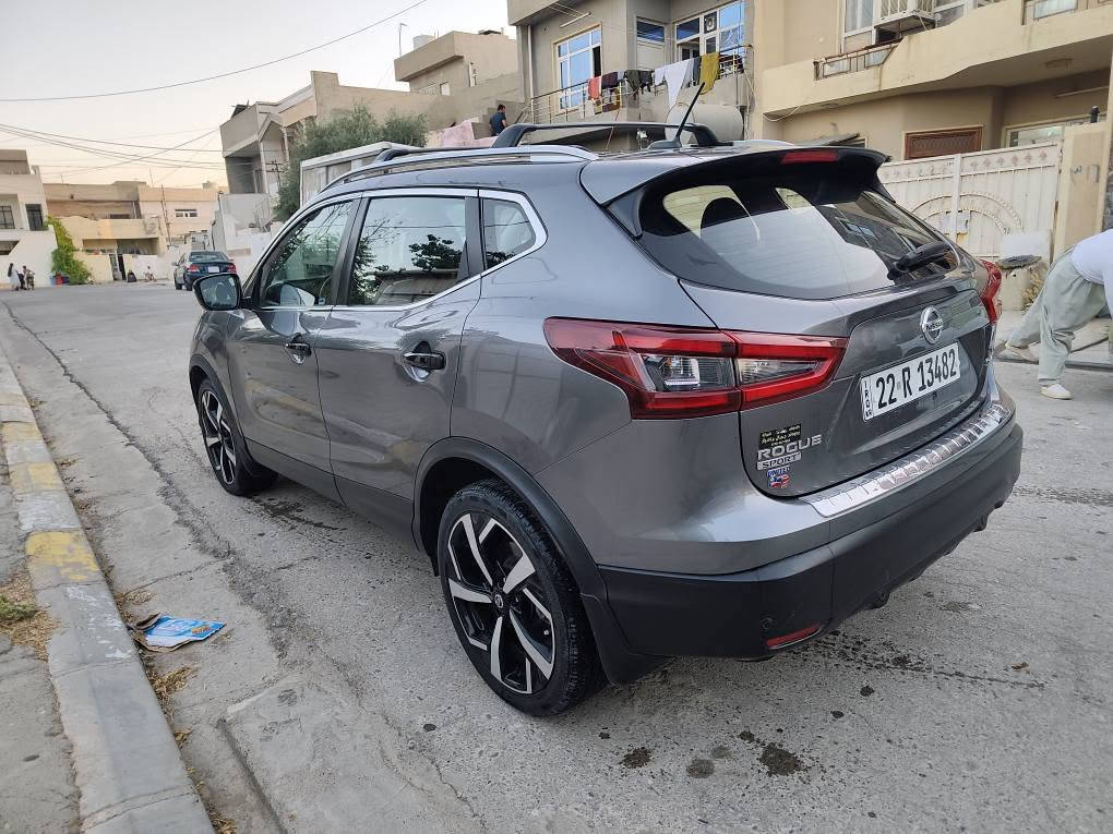 نيسان روج سبورت أمريكي 2022 مواصفات SL AWD فوول مواصفات فور ويل بصمة تشغيل وبيبان وتشغيل عن بعد وكشنات جلد وتدفئة رادارات وكامرات  360 درجة بعد فيها كثير مواصفات فقط بدون سلايت وكشن خزن ماشية 35 كيلو رادار وحجر بيئة شرط ايرياك كلها سليمة حادث موضح بالصور جاملغ سائق وشبر بونيد وشبر باب بدون دواخل بدون ايرياك سيارة نظيفة ايد وحدة
 السعر 170 وبيها مجال مكان اربيل 
***********
*********** أربيل, العراق
