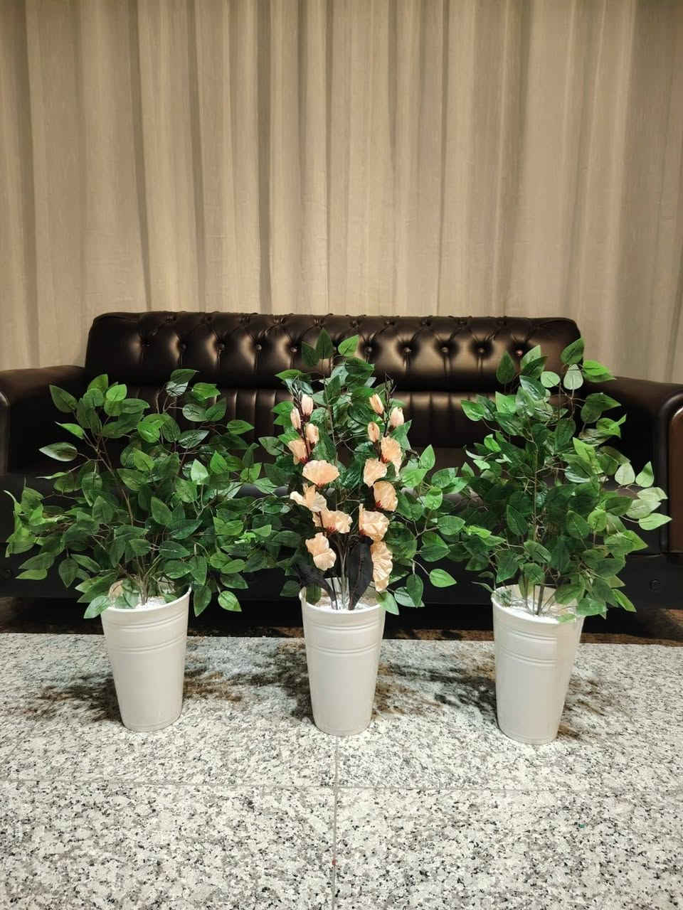 تخفيضات
سيت ثلاثي 15 وتوصيله مجاني 
للحجز والاستفسار يرجى مراسلتنا واتس ***********
