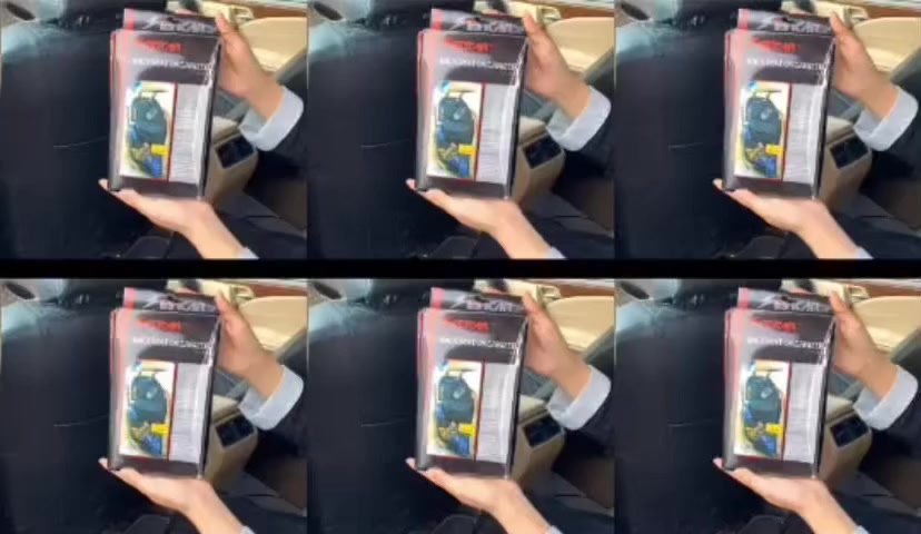 منظم ظهر مقعد السيارة متعدد الجيوب  موديل Z-2738

منظم عملي يُثبّت على ظهر مقعد السيارة لتوفير مساحة تخزين مرتبة وسهلة الوصول للأغراض اليومية داخل السيارة.

 • تصميم يُعلّق على ظهر المقعد الخلفي لزيادة مساحة التخزين داخل السيارة
 
• أحزمة تثبيت قابلة للتعديل مع نظام Hook & Loop لتناسب أغلب المقاعد
 
• حامل أقلام مدمج بسعة 4 أقلام
 
• جيب علوي شبكي مناسب للأجهزة الصغيرة مثل الهاتف أو الآلة الحاسبة
 
• حامل مشروبات قابل للتوسيع لتثبيت أحجام مختلفة من الأكواب والقناني
 
• جيوب سفلية شبكية مزدوجة لحمل الكتب، المجلات، الخرائط أو أغراض متنوعة

 • المقاس: 39 سم × 60 سم
• التصميم: متعدد الجيوب – قابل للطي لتوفير المساحة
• آلية التثبيت: أحزمة مقعد قابلة للتعديل + أربطة تثبيت سفلية


**إذا كنت صاحب هذا الإعلان وتريد حذفه لأي سبب، رجاءا أرسل رسالة إلى الدعم الفني**