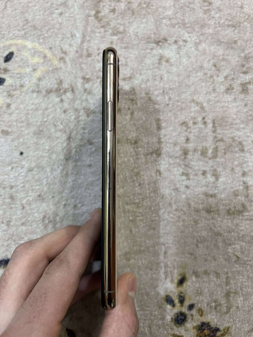 آيفون 11 برو ماكس ذاكره 256 بطاريه 79 بلاديه غراضه كامله كارتونه و الشاحنه مبدل شاشه فيس إيدي واكف فقط كلشي مابي الجهاز نضيف السعر 300 مكاني بغداد الدوره ***********
