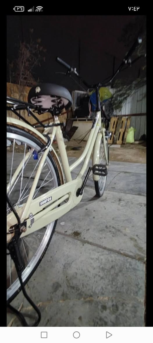 السلام عليكم بايسكل بناتي للبيع شركه سانتوس موديل 2025 السعر 100قفل المكان بغداد شعله الجوادين ***********
