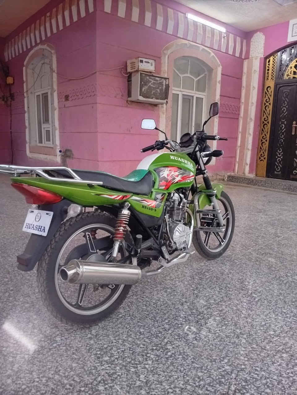 السلام عليكم موتور هيوشي موديل 21 مقمرق ما ناقصه كل شيء لازم كهربائيات من كل شيء جاهزن مكاني رمادي سعر 875 شيء بسيط 👉👆***********👉
