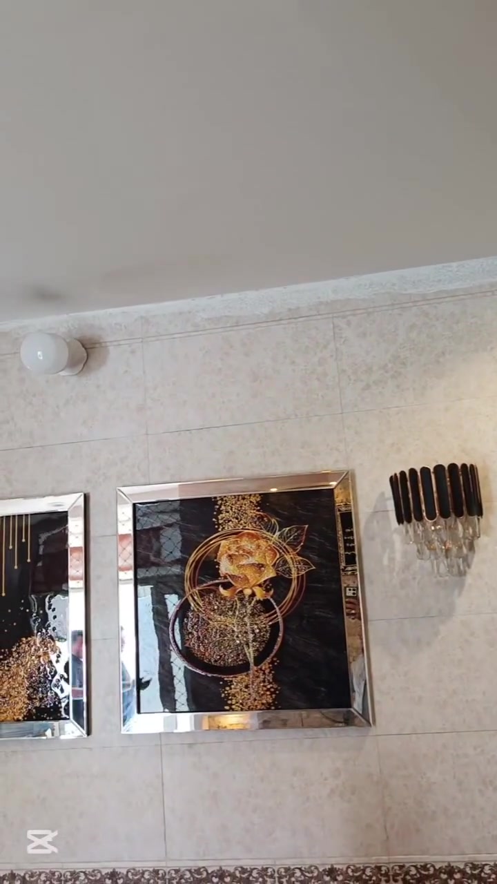 ((هذا البيت إيجار))( ب٢٥٠ الشهر) مع الأثاث تدفع بل البداية مقدمة٦ اشهر وبعد ذالك كل شهر ٢٥٠ ويرهم بيع البيت طابق واحد حديث المساحة ١٠٠ متر يتكون من غرفة واستقبال وصالة ومجمع صحيات داخلية البناء طابوق درجة أولى صب كونكريت الموقع كربلاء المقدسة بل لتحديد بقضاء طويريج منطقة حي المثنى وتحيطه كافة الخدمات للستفسار بآدارة الوسيط العقاري الاستاذعلي خلف الشمري (***********) (***********)
