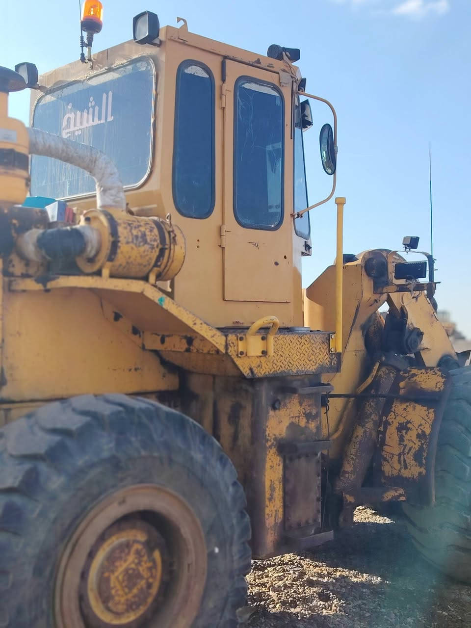 شفل للبيع حجم ٨٠ موديل ٨٠ رقم صلاح الدين اصفر وشرط تحويل سعره ١٦٠وبيه مجال وهذا رقمي ***********
