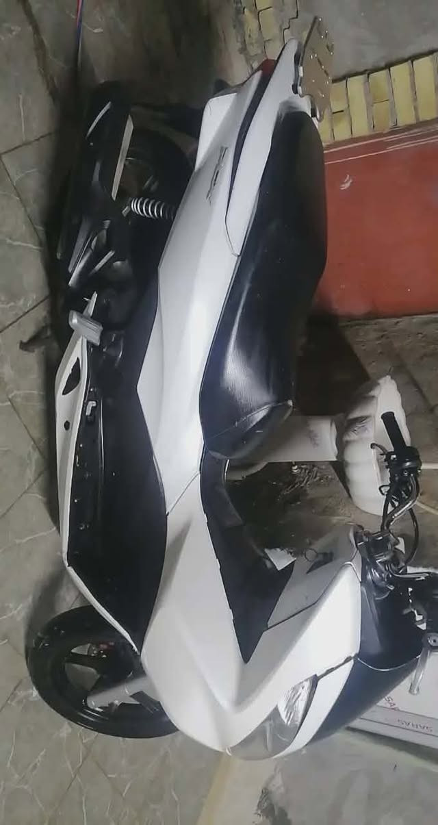 سلام عليكم 
دراجة بيسي اكس جيل ثاني 
كفاله عامه خير من الله 
كهربائيات كلهة شغاله اوراق كامله مدفوع بيهة كمرك

سعر 1200 واحد وميتين 

مستعجل علئ بيعتهة 

المكان بغداد الحسينيه


**إذا كنت صاحب هذا الإعلان وتريد حذفه لأي سبب، رجاءا أرسل رسالة إلى الدعم الفني**