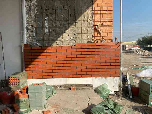 السلام عليكم 
جزء من اعمالي في بناء واجهات الجفقيم الاحمر والاصفر 
***********
