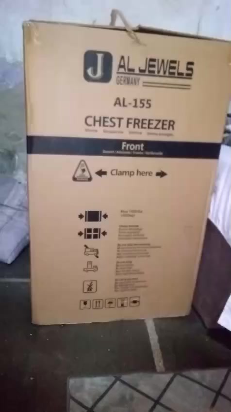 مجمدة حجم صغير جديد ابد مامستخدم ابد موقع مدينة الصدر سوق الاولى السعر 
250 وبيهة مجال 
التواصل واتساب ***********
مكلف بلنشر غير مسؤل عن السعر
