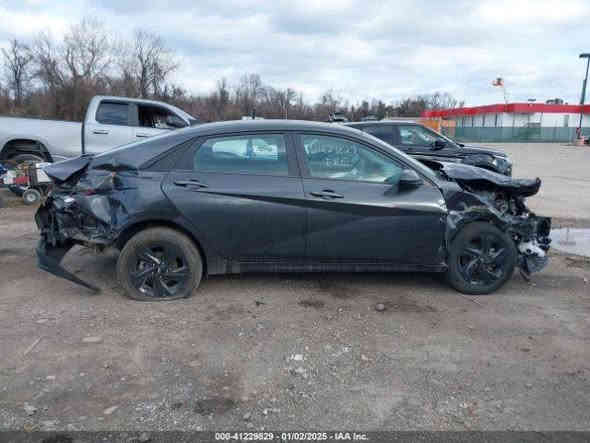 السلام عليكم
النترا موديل 23 وارد امريكي 
اللون رصاصي غامق
رقم صلاح الدين دولي
المحرك 2000 دوش
ماشية ٢٣ الف ميل
صبغ ثلاث قطع بنيد وجاملغ وجاملغ خلفي
تشغيل عن بعد 
بصمه تشغيل عدد (٢) + أبواب + جنطه 
نظام ترحيب + اناره 
3 أنطمه قياده 
رادار أمامي + رادار جانبي 
كامره دواره 
فول تحكمات لد نهاري 
مكان السيارة العلم
السعر ١٤٠$
الشاصي مرفق مع الصور 
( ترهم بالاقساط اذا مقدمة زينه )
للتواصل ***********
