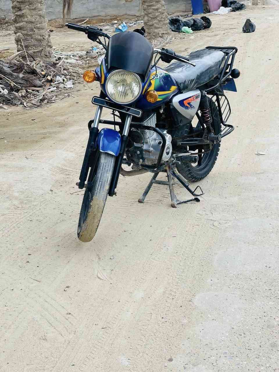 سلام عليكم
دراجه بركسر موديل ٢٠٢٠دراجه نضيفه شواصيها ومكينتها ما مفتوها خمس نمر نضافتها مثل ما بل صوره اوراق اصولي  
سعرها 800وبيها مجال 
مكاني كربلاء لحر لصغير 
لرقم ***********
