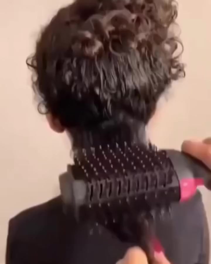 #عنه_لا_مااحچــي 🤔
فرشه شسوار ڪلش مريح بالاستعمال. 

يعني ماڪول غير تجننــــــــטּ 💐

بعد لا تحتارين بعفشتچ حبيبتي لڪيتي الحل ويه #متجــــــــــري 🙈
 #فرشة_حراري


**إذا كنت صاحب هذا الإعلان وتريد حذفه لأي سبب، رجاءا أرسل رسالة إلى الدعم الفني**