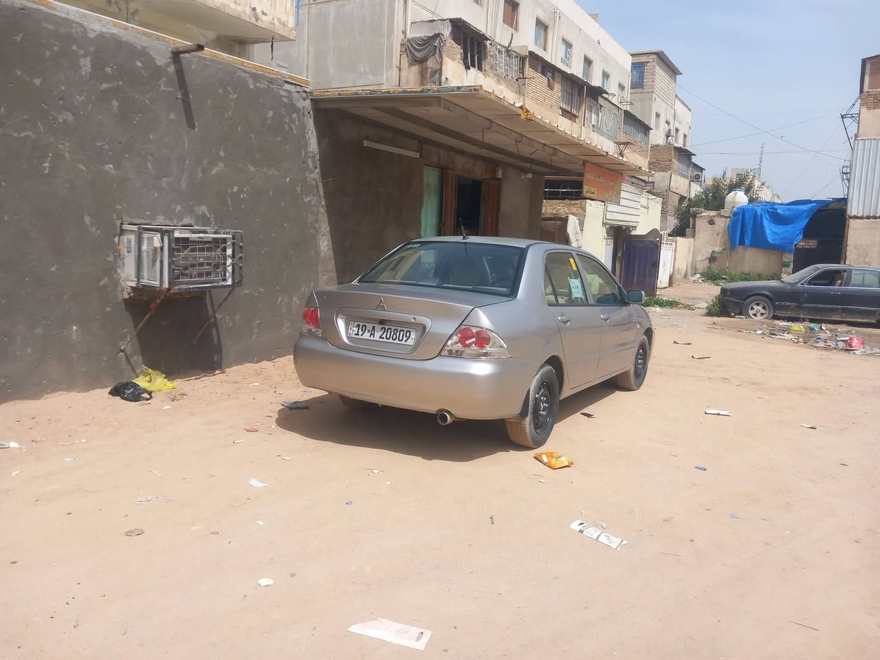 السلام عليكم اخوان سياره 2010 مشي بوشي لانسر سياره للبيع مكانها كربلاء راح اخلي رقمن***********
