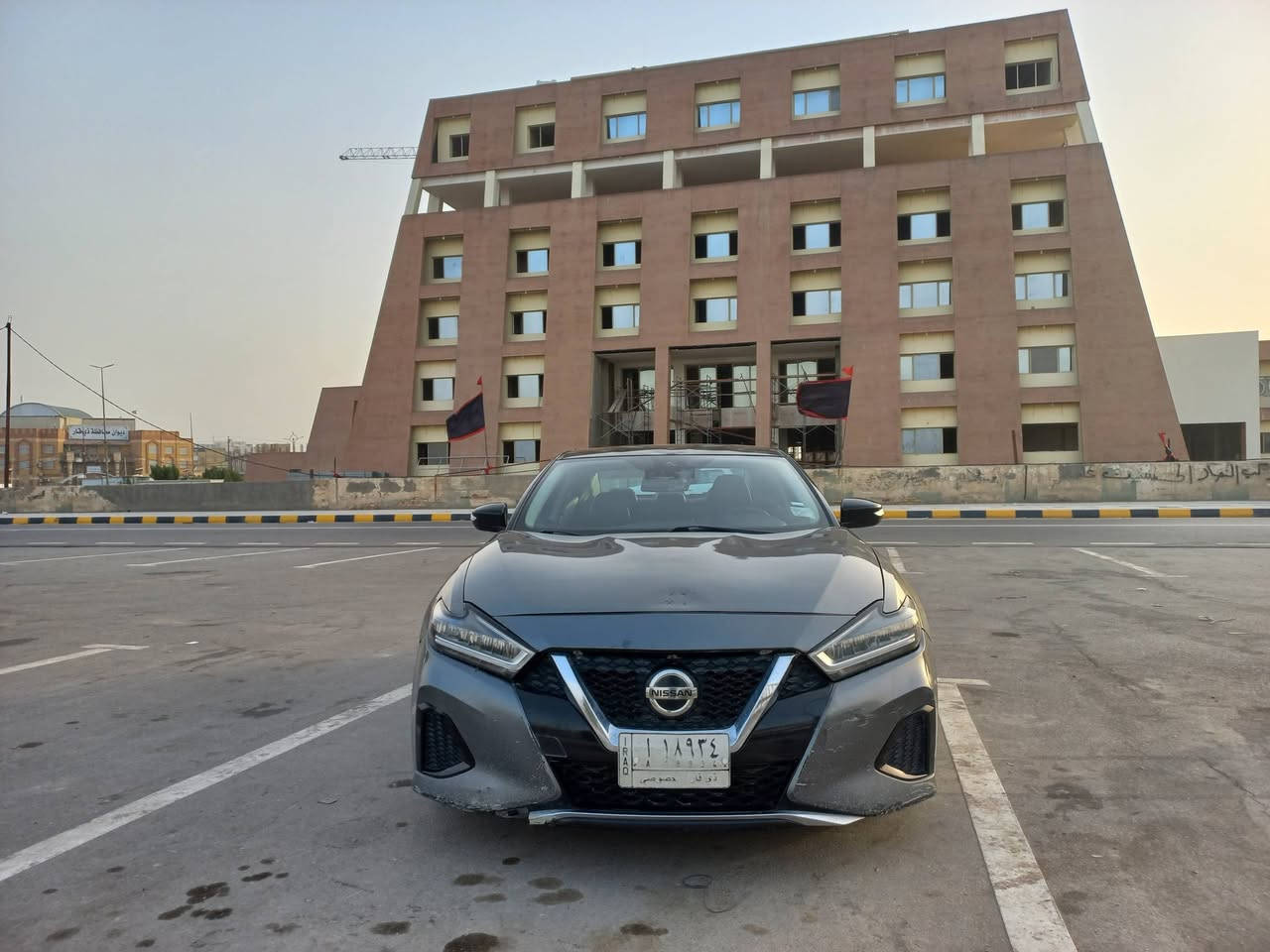 نيسان ماكزيما 2020 للبيع
رقم ذي قار

​التفاصيل:
​نوع السيارة: نيسان ماكزيما (Nissan Maxima). فئة SV
​الموديل: 2020.
​المحرك: V6 
​ماشية: 73 الف ميل.

​مواصفات اضافية:
• ​نظام تشغيل عن بعد.
• كشنات جلد.
• ​بصمة ابواب وتشغيل.
• ​شاشة لمس مع نظام Apple CarPlay و Android Auto.
• ​كاميرا خلفية وحساسات أمامية وخلفية.
• ​نظام كبح تلقائي وتحذير من التصادم.
• ​تبريد ثلج (نظام نيسان المعروف).
• كشنات تدفئة وتبريد.

السيارة شوي بيها زلوغ تروح بالبوليش وفحص السيارة مرفق بالمنشور 

​السعر : 128 ورقة

​المكان: ذي قار الناصرية مركز
للتواصل: *********** واتساب فقط
