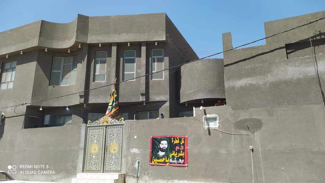 (#أَعَــــــــــــــــــــلَأَنَ) 
   ((#مكتــب_شمــس_الباحــث_للعــقارات_السماوة))

دار للبيع ▪️ في منطقه الشراكيه الثالثه موقع مميز جدا

المساحــه ▪️200m ركن على شارع 20 m

 يتكون من 4 غرف نوم صالتين واستقبال مطبخ ومجمعات صحيه مع محلات عدد 2  علما الدار مطلوب 52 للدوله 

لمغرفه السعر الكلي اكتب يالله او تم توصلك كل التفاصيل 

#حاب_تعرض_عقارك_كل_ماعليك_مراسلتنا_على.          _الخاص_أو الأتصل_على_أرقام_المكتب https://www.facebook.com/shamsalbhith?mibextid=LQQJ4d

     شمس الباحث للعقارات السماوة 
                       بأدارة    
             ابو مؤمل الفرطوسي      
                  ***********      ***********

(🌹#شعارنا_الأمانة_والثقه_والأخلاص_في_العمل🌹)
