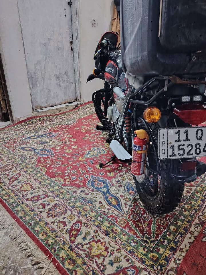 سلام عليكم دراجه بوكسر للبيع مرقم نكليزي بغداد تحويل ثاني يوم مديل 20 نضافه فول بيها خيط تبخير من تحمه يروح تبخير ‏اتصل برقم***********
