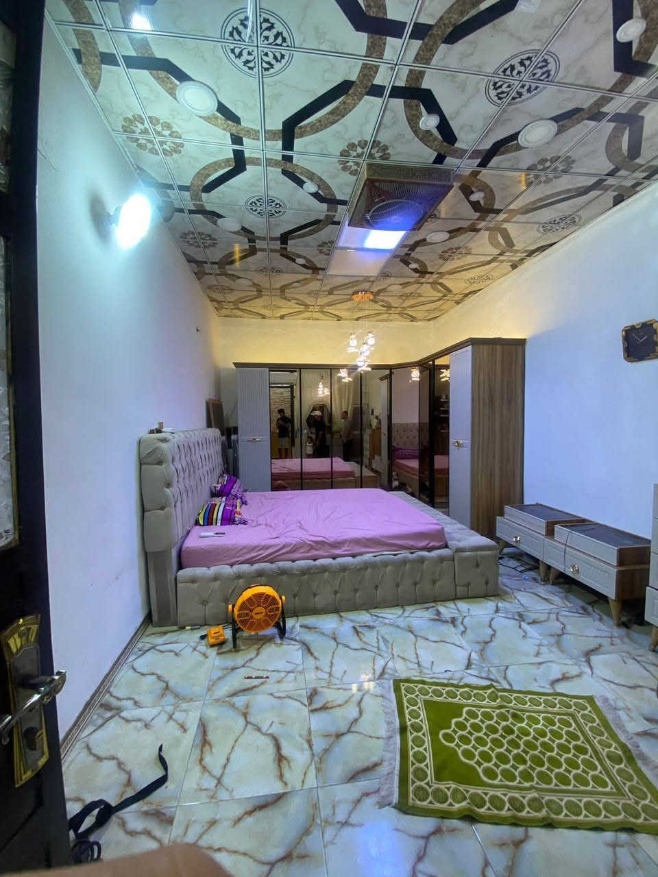 اعلان : عقار للبيع ( طابو  ملك صرف    في الزعفرانيه 

🔸 موقع العقار :  نهايه شارع المعهد دور الشرطه   

موقع مميز شارعين كبار مثل ما واضح جزره وصطيه 

🔸 مساحة العقار : ( 200) متر  الواجهة(10) نزال (20)

🔸 جنس العقار : طابو ملك صرف   طابق واحد 

🏗 يحتوي على  ستقبال معزوله صاله مطبخ صحيات منور 

يحتوي على 3 غرف نوم 

🏕 بيتونه صطح  بنا 2017

السعر المطلوب 200 قابل 

مراجعه مكتب عقار الاماكن  بيع مباشر 

♦️ للاستفسار يرجى اتصال بلرقم 

*********** مكتب الاماكن للعقارات
