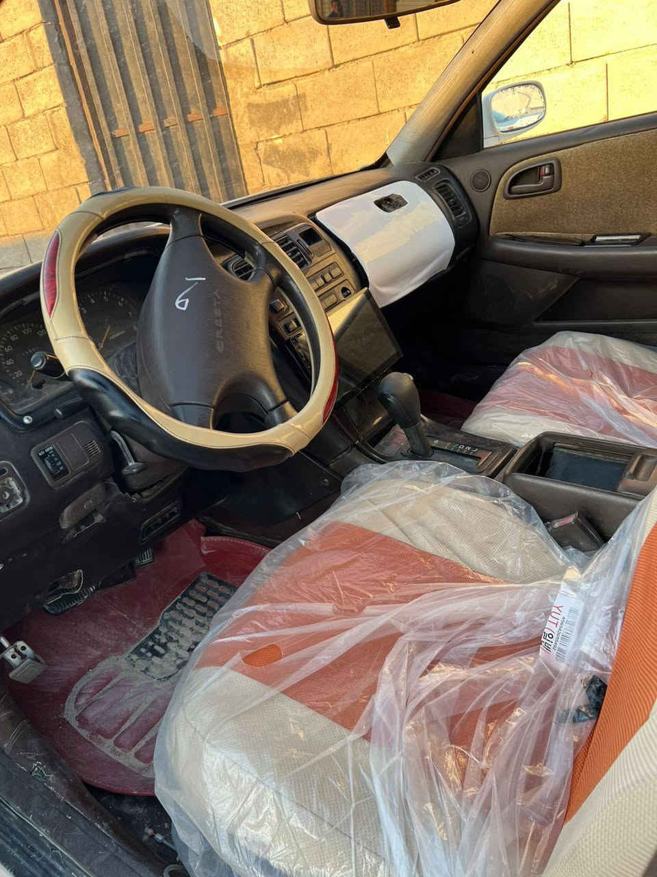 سلام عليكم سياره للبيع نوع كرسته نفخ سياره نقل جثه  وحدادي وكهربايات كله كامله مكفوله من الكصه ولضربه ولقرامات وراعيه شرط التحويل المكان بصره زبير الاستفسار  ***********🚕***********
