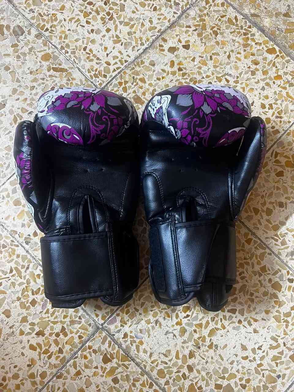 السلام عليكم 
يتوفر كفوف ملاكمة
ماركة توينز
حجم 12oz
السعر 15 الف دينار 💵 

ويتوفر واقية ساق مرتبة
السعر 35 الف دينار وبيها مجال 💵 

إذا تاخذهم ثنيناتهم احسبها الك ب 40 الف 🔥🔥
للاستفسار خاص او اتصل على هذا الرقم
***********
بغداد - الرصافة الثانية
