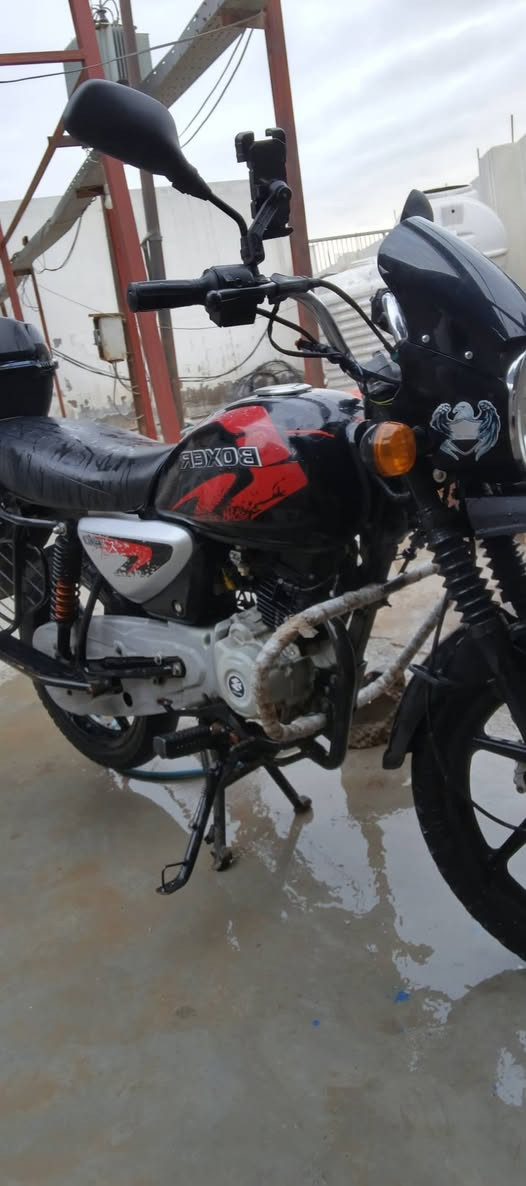 سلام عليكم للبيع او المراوس بوكسر موديل 20جبلي رقم نكليزي ممفتوح طالعة بل 22 شغاله ع اخر حباية. ع ايد وحدة  دراجة مال بيت خير من الله مكان دراجة حي جامعة السعر خاص.،رقم جوال *********** متواجد ع نت
