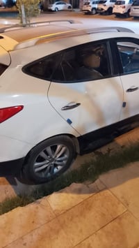 سيارة توكسان  2011 خليجي محرك 2000 بصمه بانوراما مري شفط داخل جلد كرسي...