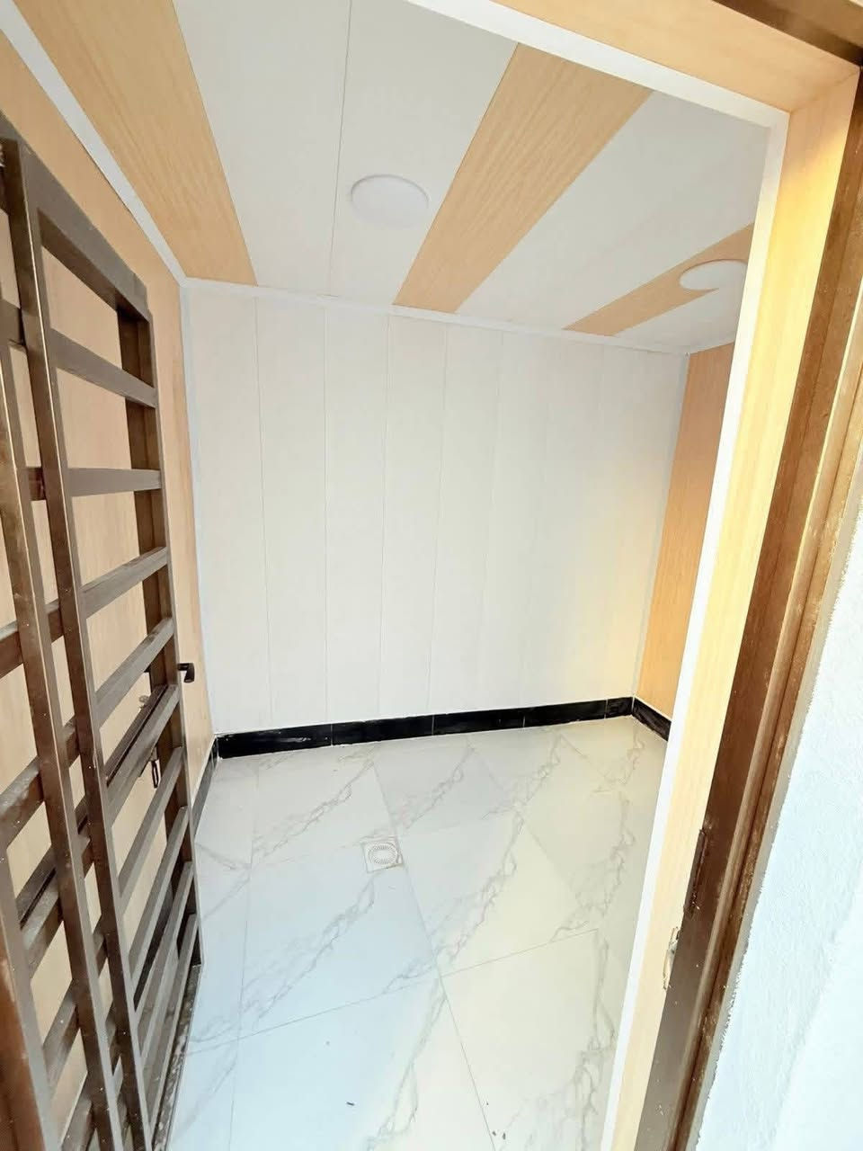 اللهم صلي على  محمدوآل محمد🧿)) 

((👈#مكتب_الجنابي_للعقار 👉)) 

🔆🔅 الـــدار_للبيع   زراعي طابو سند ٢٥
بسعر بلاااااش ١٧ مليون وبيه مجال غير مسكون 

⚜️ المســــاحة ⚜️ ٥٠ م زراعي 
 
⚜️  العنــــوان ⚜️ كوفه بداية شارع ميثم التمار 
#السعر ✅     ١٦ مليون وبيها مجال 
⚜️⚜️⚜️⚜️⚜️⚜️⚜️        
((#للاستفســارمكتب_الجنابي_للعقار
عنــوان المكتب: شارع المطارالسايدين الجديد فرع اسواق فدك 
 للاستفسار اتصال على الرقم.🟡🟡📞
***********
