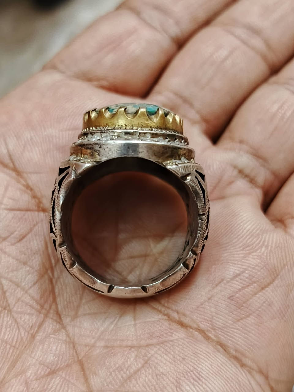 نيشابوري خاتم جميل صياغه ثقيله قياس 25-26 سعر 150 الف مكاني مدينة الصدر  ***********
