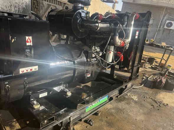 معرض مولد للبيع كمنز ١١٤ ابلادي ٢٤ ولف زيرو مامشتغل٢٥٠ كيفي بلادي لأصرف ولا بخار انتر كلر بم كهربائي تشغيل جهاز برودكشن اتو نضام حمايه كامل عنوان بغداد رقم الهاتف ***********
