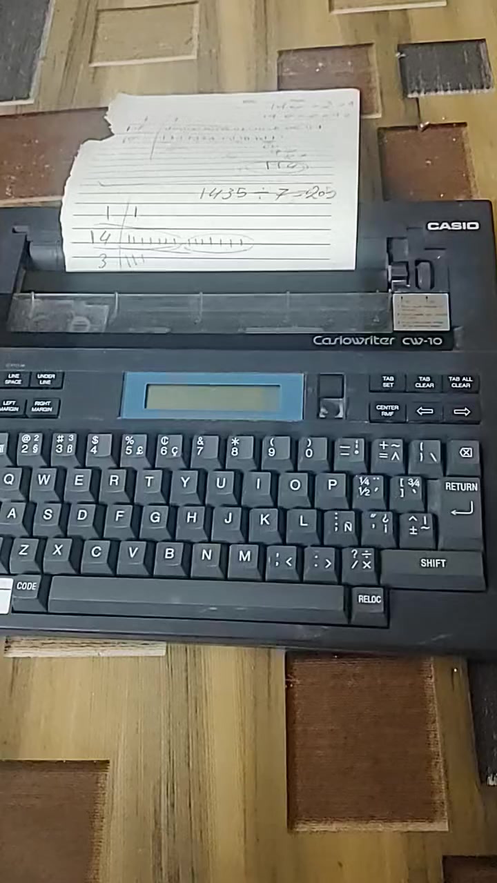 متوفر 💚
طابعة من كاسيو يابانية صنعت 1985
شغال مع كاسيت طباعة متضرر لايعمل 
السعر ١٣ الف مع للتوصيل


**إذا كنت صاحب هذا الإعلان وتريد حذفه لأي سبب، رجاءا أرسل رسالة إلى الدعم الفني**