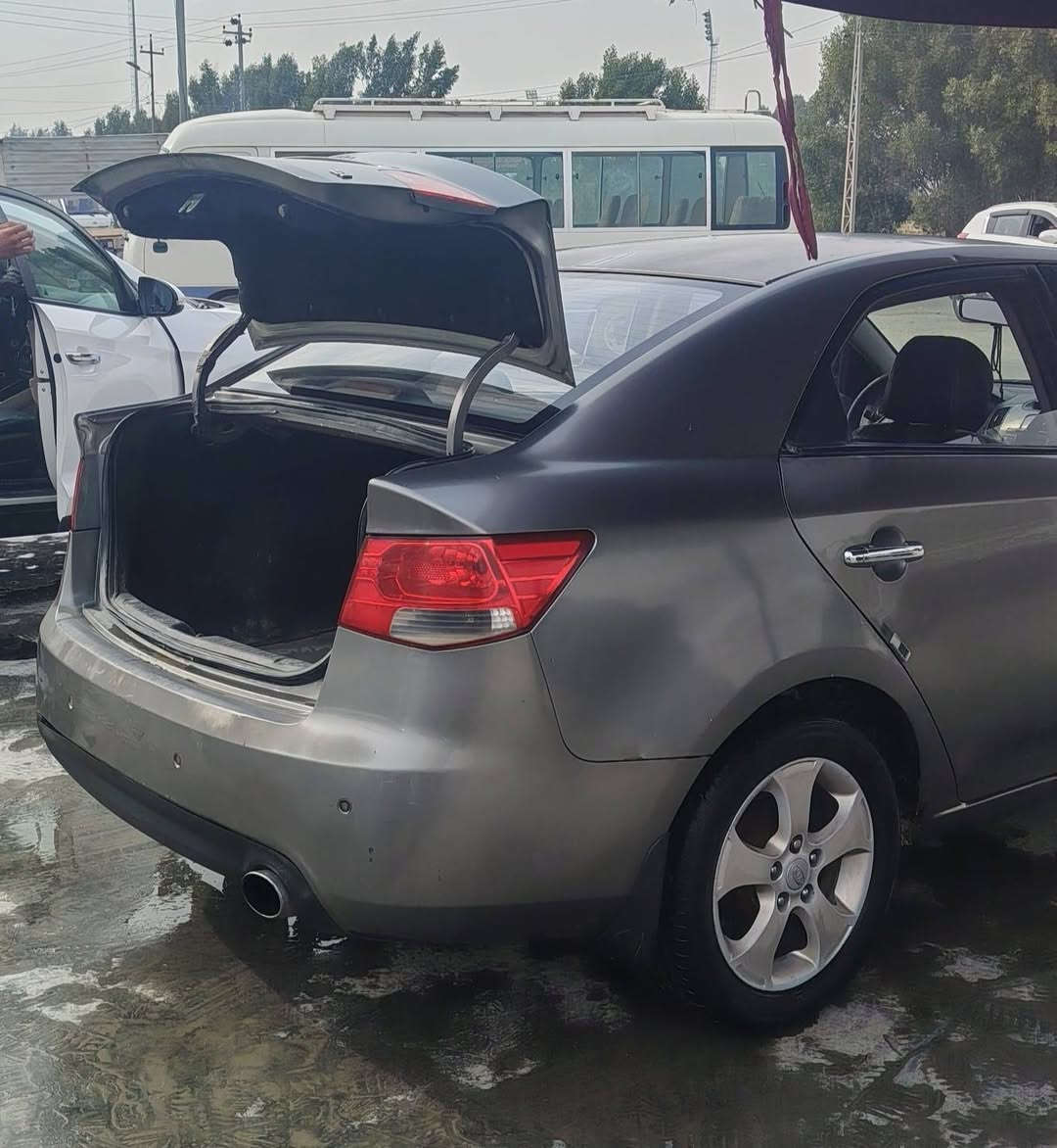 فورتي 2010 باسمي
محرك 1600 كفاله لا فتح ولا تنقيص ولا تبخير جديد

كير كفاله

بصمه تشغيل وأبواب  + تحكمات
مري شفط 

رادار خلفي

بيها بس المذكور بالسونار

السعر 95 قابل للتفاوض

***********
