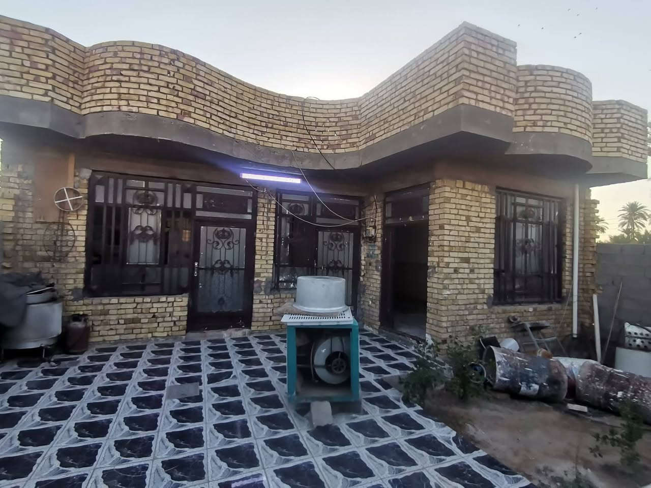 يالله بيت للبيع مساحه ٢٠٠متر بناء طابوق سقف صب مسلح البيت جاهز وجديد الموقع الرشيده فرع المي اروه نوع العقار سند ٢٥ ***********
