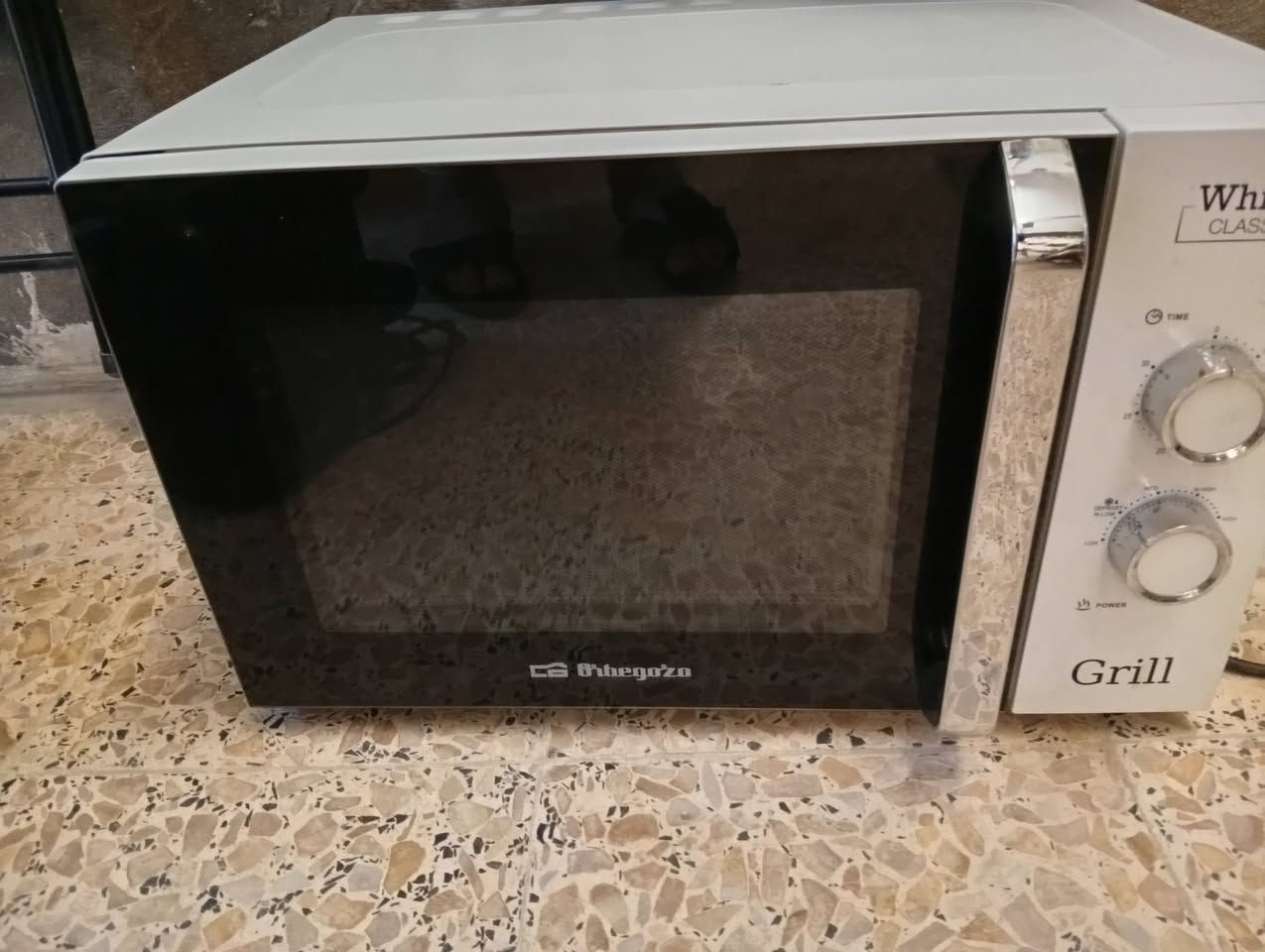 مايكرويف 30 لتر  حجم كبير جدا 
لماني فول 
شوي 
السعر على الخاص


**إذا كنت صاحب هذا الإعلان وتريد حذفه لأي سبب، رجاءا أرسل رسالة إلى الدعم الفني**