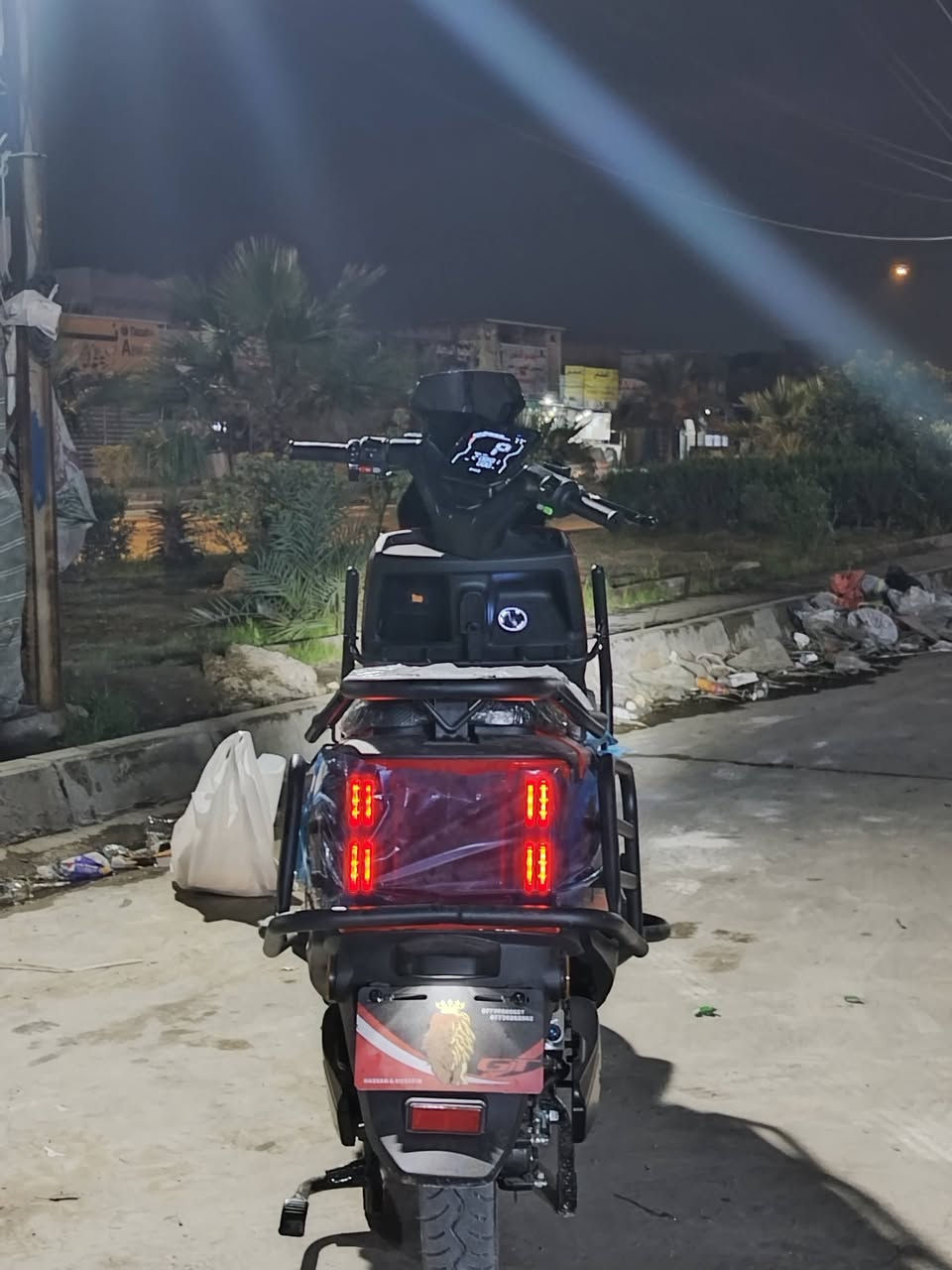 سلام عليكم ورحمة الله وبركاتة دراجه شحن GT صاعقه مستخدمه يومين فقط جديده الدراجه بطاريه ليثيوم
سعره مليون 150 وبيه مجال الرقم ***********
