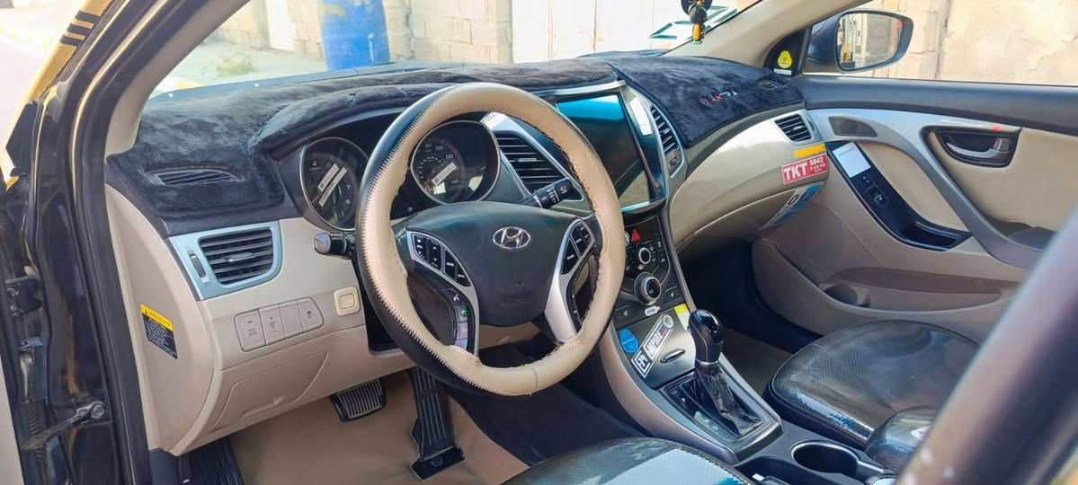 السلام عليكم النتر 2015وارد أمريكي حادثه سرقه جاملغات امامي بدن ضرر صور الحادث مرفقه سياره جاهزه مابيه نقص مكان السياره الفلوجه سعرهه 125$ وبيهه مجال للاستفسار ***********
