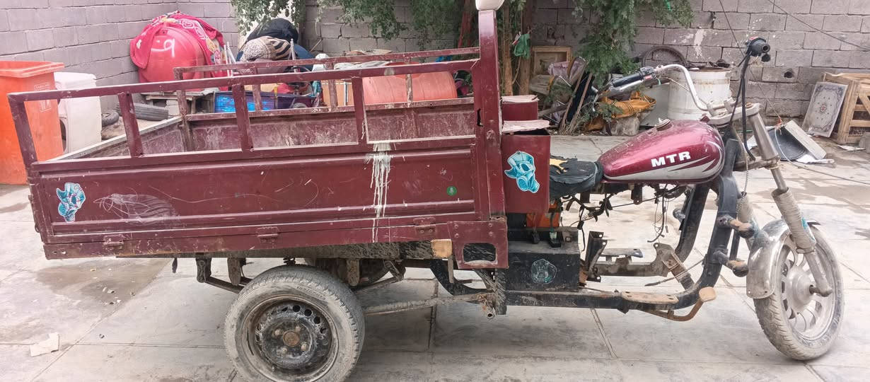 لبيع السعر 7050رقم ابيض وسنويه مكاني بصرة جبيله قرب نادي البحري واتساب ***********
