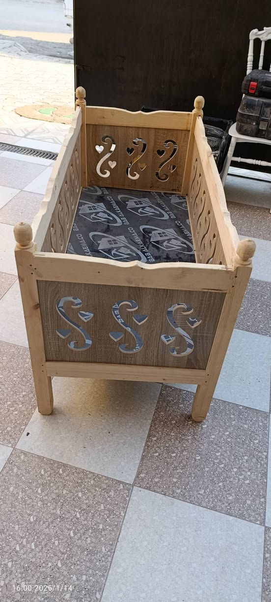 تخت اطفال حطاطا بلوك اسود جديد للبيع مستعجل على بيعه سعر 45
للاستفسار. ***********
