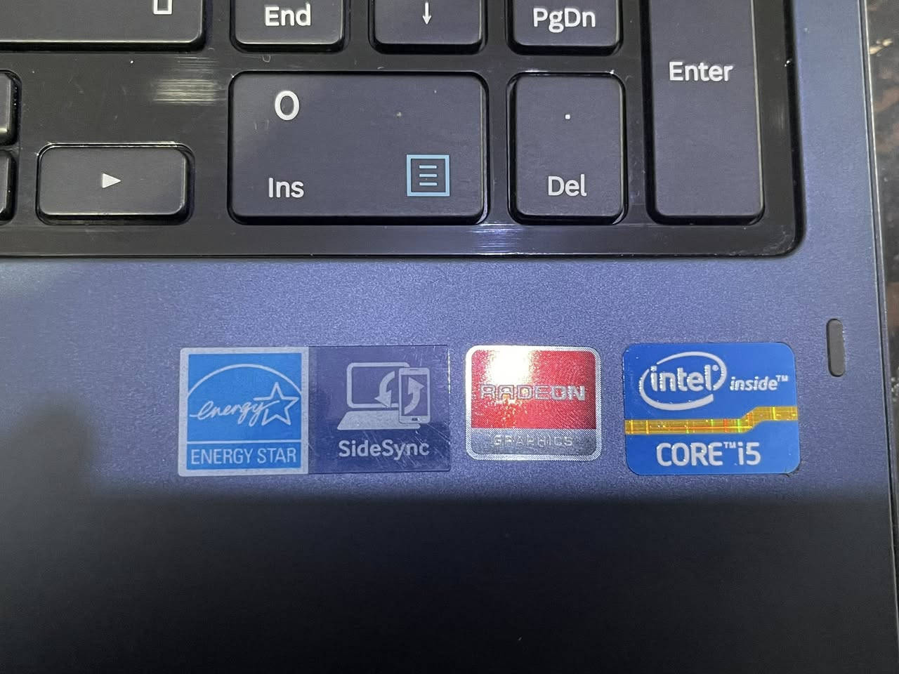 لابتوب Samsung Series 7 Chronos 670Z5E
المعالج: Intel Core i5-3230M (تردد يصل لـ 3.2GHz)
الذاكرة: 8GB RAM لأداء جيد ومستقر
الهارد: 1TB مساحة تخزين واسعة
الشاشة: 15.6 بوصة بدقة Full HD ضد الانعكاس
كرت الشاشة: منفصل AMD Radeon 2GB للألعاب والتصاميم الخفيفة
الصوت: سماعات JBL الأصلية بنظام ستيريو
المميزات: كيبورد مضيئ، هيكل ألمنيوم، تصميم نحيف
المنافذ: USB 3.0، HDMI، مدخل LAN

كيبورد يحتاج تبديل 

السعر 100 الف
بغداد


**إذا كنت صاحب هذا الإعلان وتريد حذفه لأي سبب، رجاءا أرسل رسالة إلى الدعم الفني**