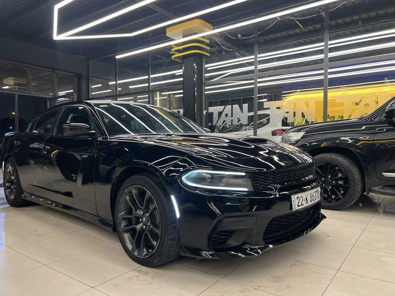 السلام عليكم
جارجر R/Tموديل(2022)
دايتونا اصل مختم 5700
مواصفات السياره:
فول مواصفات ماعدا الفتحه
حساسات 
مري تعتيم للأضائه
ماشيه 32mi
كراسي خزن تدفئه تبريد
تبريد قطعتين
شاشه كبيره لمس كامره خلفيه
كير محرك مكفولات
دخول ذكي ونقاط عمياء
شفتات ستيرن مثبت سرعه
فجوج برمبو
غرفه مختمه دايتونا
حادث السياره جانبي قطعتين
السعر(235)$$وبيها مجال حك الجيه
السياره رقم اربيل تحويل مباشر 
تواصل:***********
