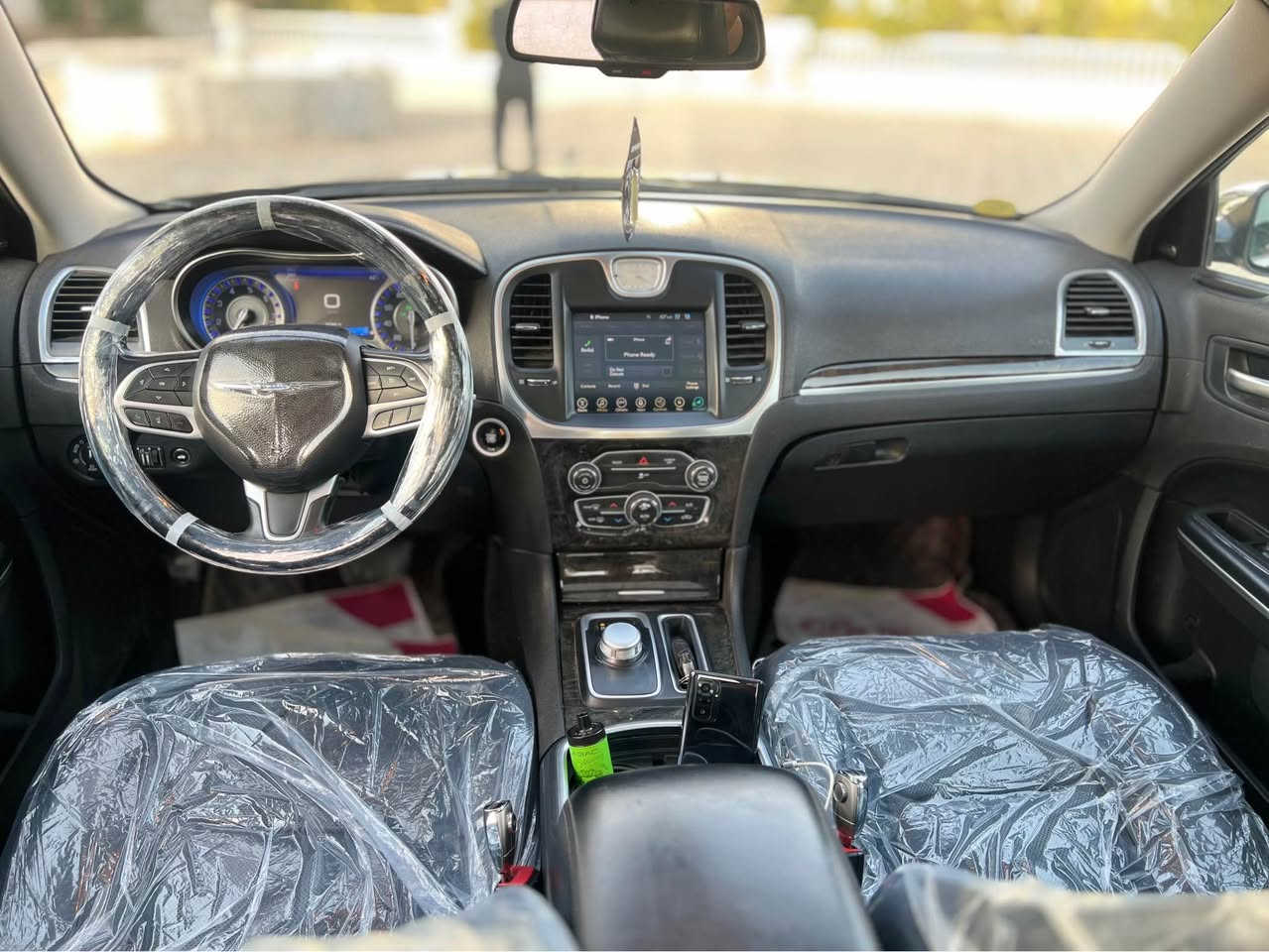 للبيع فقط .
كرايسلر 300c 
موديل 2017 فول فول   
گير محرك كفالة من فتح
مواصفات بنورامة فتحتين كشن جلد كشن تبريد
بصمة تشغيل شاشة جبير كشن خزن استيرن كهرباي
بردة خلفي سستم سماعة الباين بعد بيها هواي موصفات
رقم شمالي دولي بسمنا سنوية 2030 
تخم تاير جديدويالة اصلي
سيارة بل واقع احلا من صور 
داخلة كلين هنا بل عراق صاير بي قطعة وحدة 
فقط مكفولة من دواخل بدون ارباك بدون اي شي  
مكان سيارة كركوك 
سعر 228ورقة .

***********📞 
***********📞
***********📞
كورك بيها واتساب أربيل, العراق
