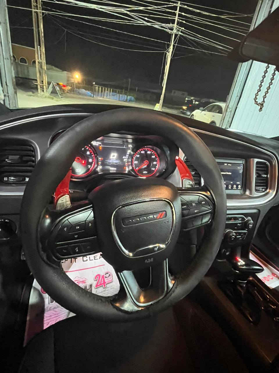 السلام عليكم جارجر sxtblns محرك 3600 فول واحد على واحد  موديل 2021 تو ويل ماشيه 92 الف فتحه كشنات كهربائيه شفتات ستيرن موصفات فول معروفه حادث جامغ سرقه  السعر 235 وبيه مجال رقم الهاتف ***********
