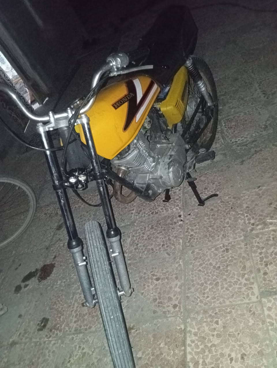 للبيع دراجه ادوات سعر 350وبيه مجال مكان بني منصور ابو غريب لرقم ***********
