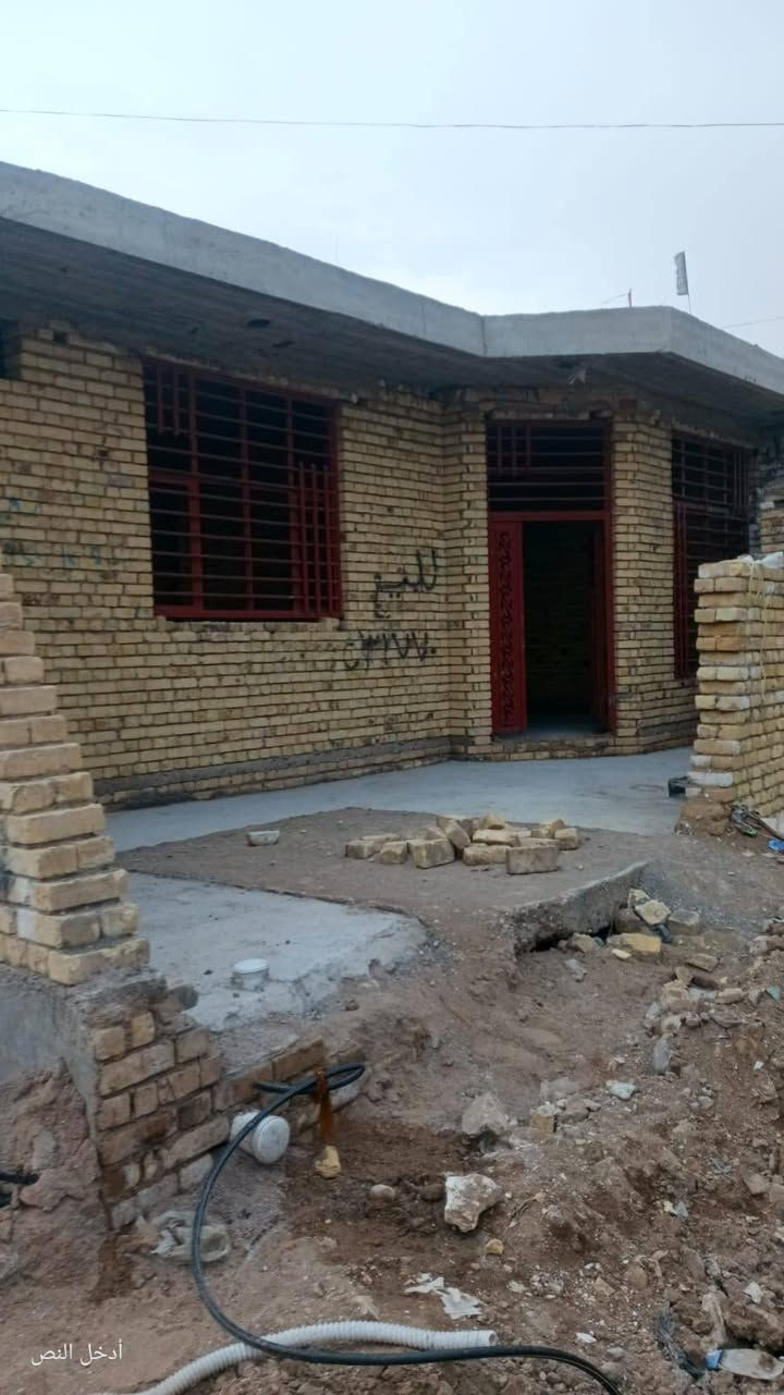 السلام عليكم ورحمة الله وبركاته
بيت للبيع مساحة 200م بالبيضاء نزلة حيدر ابو تبريد قريب على شارع السدة  البيت بناء طابوك وصب كونكريت مجاري كاملة  
للاستفسار الاتصال على الرقم 
***********
