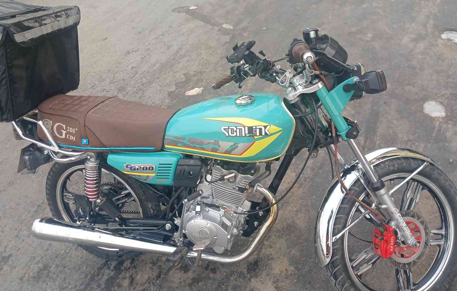 السلام عليكم دراجه ايراني موديل 24 نظيفه وكل شيء شغال بيها سعرها 750 الف وبيها مجال بسيط لنو والله دراجه نظيفة وما ماشيه هواي شراي اتصل
***********
