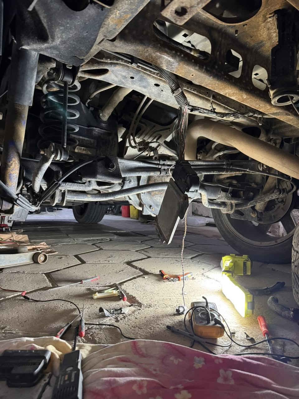 ورشة حيدر GM
لصيانة وبرمجة السيارات 
تصليح نظام الجكات كاديلاك اسكاليد 
البصرة / بداية شارع الوفود من مجسر القبلة /داخل مركز باركود 
***********
