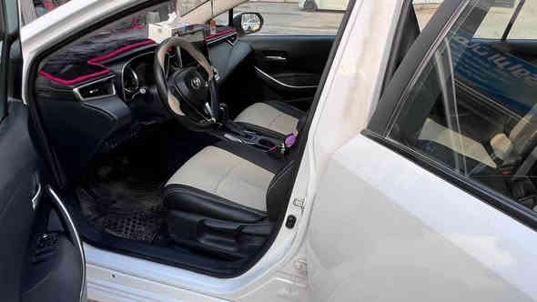 اسلام عليكم
للبيع تويوتا كورلا هايبرد موديل2023
امريكي شكل خليجي ياباني اصلي بيهة حادث بنيد وجاملغ ايسر مبدل نفس اللون ورصعة بالجاملغ الايمن
مواصفات بصمة تشغيل ومري شفط تحكم ستيرن رادار امامي حساس خلفي 
السعر:  145$ وبيهة مجال 
العنوان:  بغداد العامرية 
اتصال:  ***********
