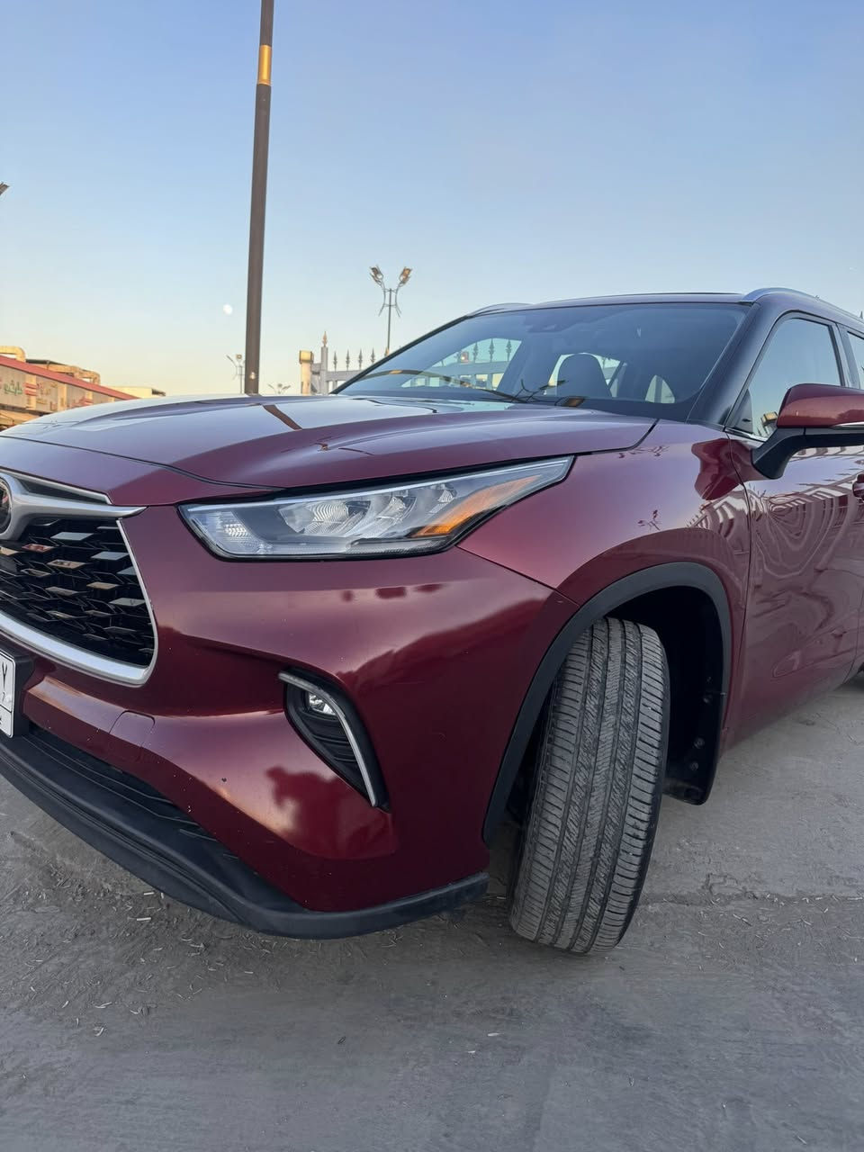 سلام عليكم 
انضف هايلاندر
مديل 2020
ماشيه 16الف 
محرك 6سلاندر
حادثهه ربع دعاميه 
بدون قطره صبغ
XLEفول الفول
رقم بغداد بسمي 
سياره جديده بمعنه الكلامه
مكاني بغداد 
سعرهه 290وبيهه مجال بصيط
الهاتف ***********
