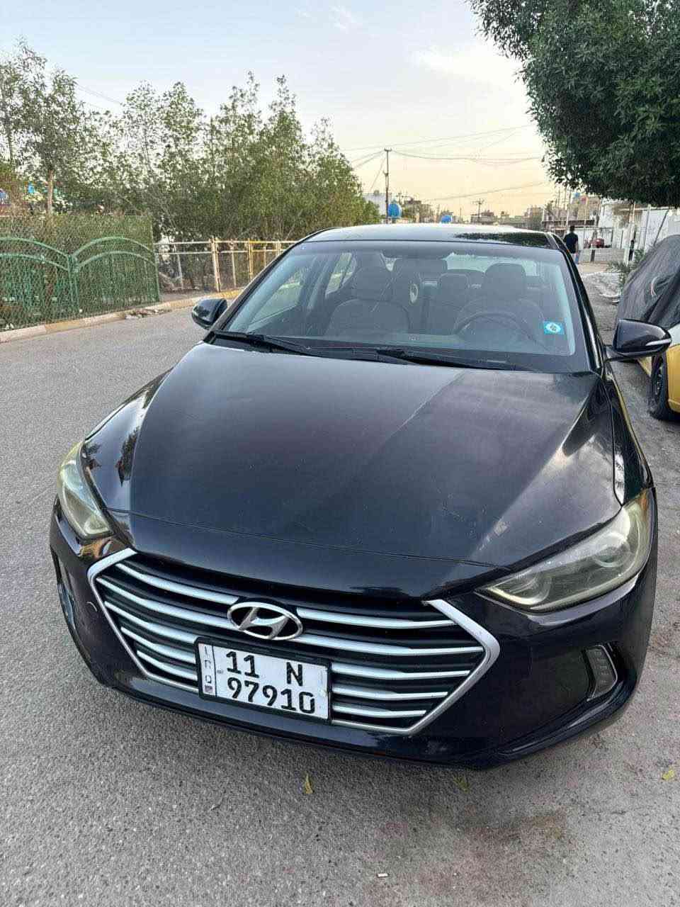 الانترا 2018 وارد امريكي  نص فول مواصفات se المعروفة
حادثها ربع البنيد ومصلح نفسه  (حادث امريكا موجود بالصور )
السيارة ليبل واحد ما مبدل منها اي قطعة 
كير محرك تبريد مكفول 
ومشدوده الها منظومة غاز اصلية تريد تشيلها تبقيها بكيفك 
بيها بارد بالجاملغ الخلفي صار 

السعر 120 وبيها مجال بسيط
اي استفسار *********** بغداد, العراق
