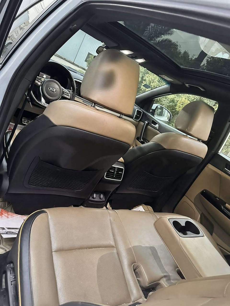 السلام وعليكم
كيا سبورتج موديل ٢٠٢١ جيتي لاين
ماشية ٧٠ كم
رقم بغداد سيارة بيه قطعه صبغ فقط 
مكان السيارة الغزالية 
السعر ٢١٥ بيه مجال شي بسط جدا
***********
