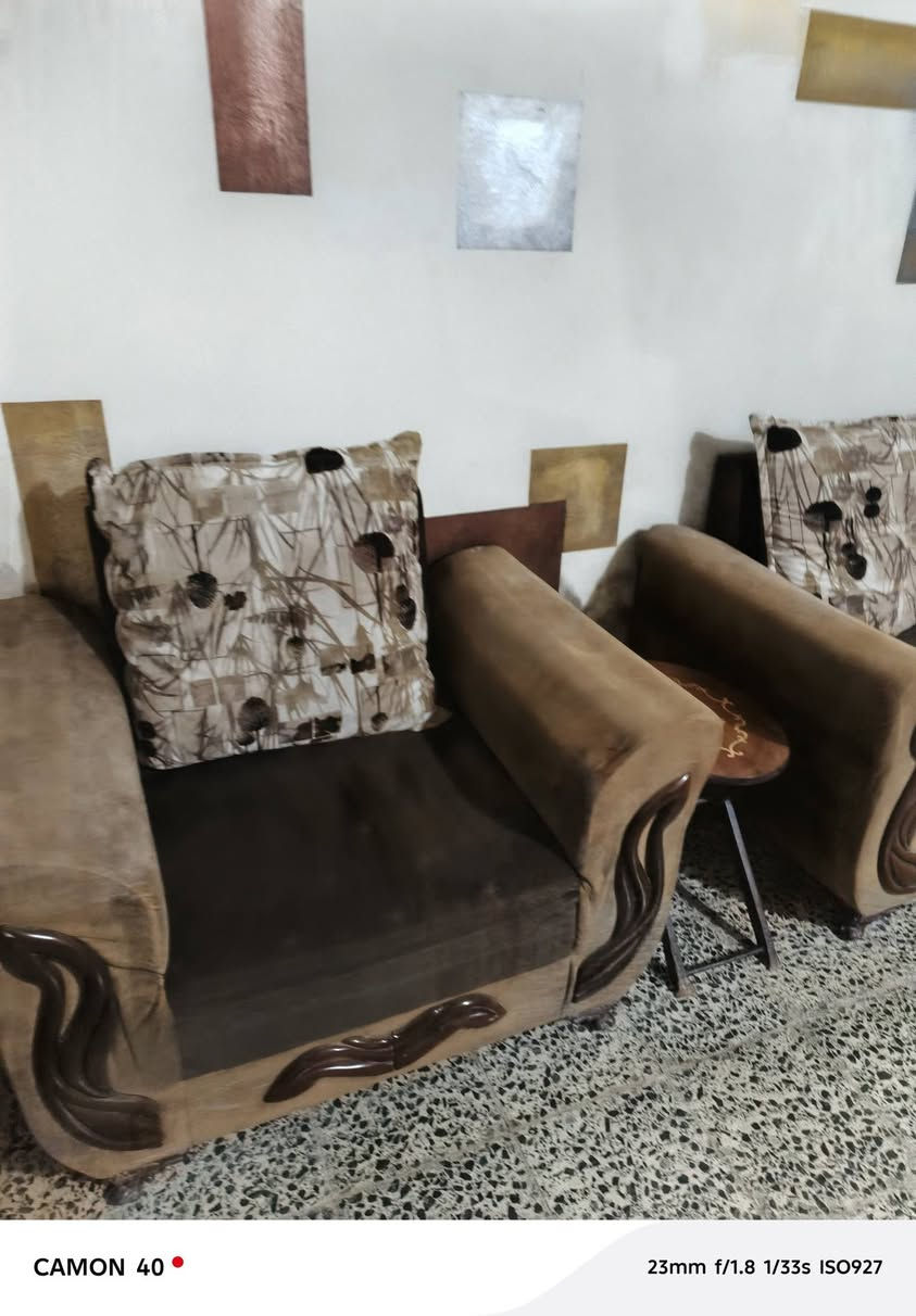 السلام عليكم ورحمة الله وبركاته للبيع تخم عشرة نفر بحالة  جيدة جدا وتعال واحكم مع ميز بلازما العنوان الرحمة مقابل جامع الاقصى تواصل على الخاص


**إذا كنت صاحب هذا الإعلان وتريد حذفه لأي سبب، رجاءا أرسل رسالة إلى الدعم الفني**